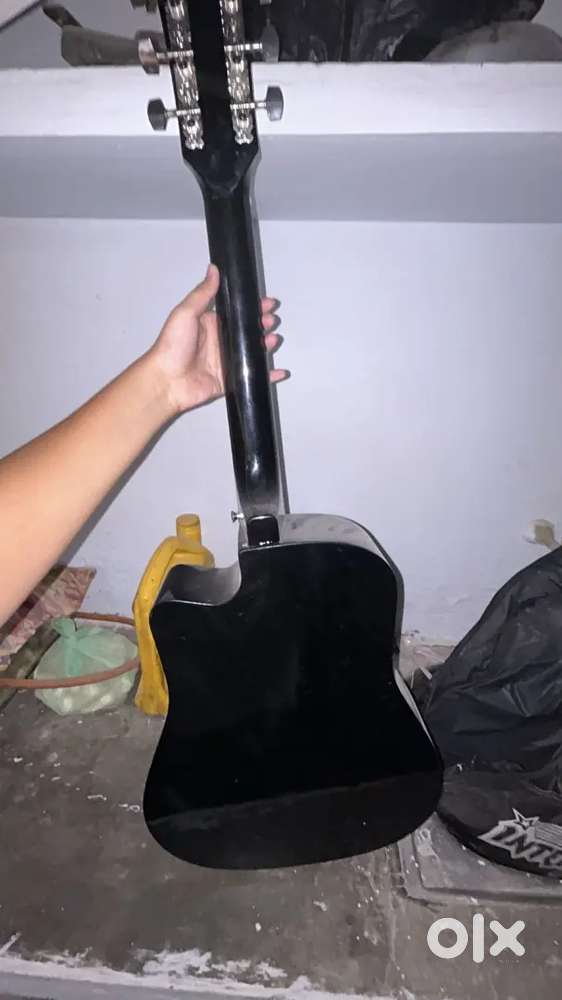 Guitar of intern