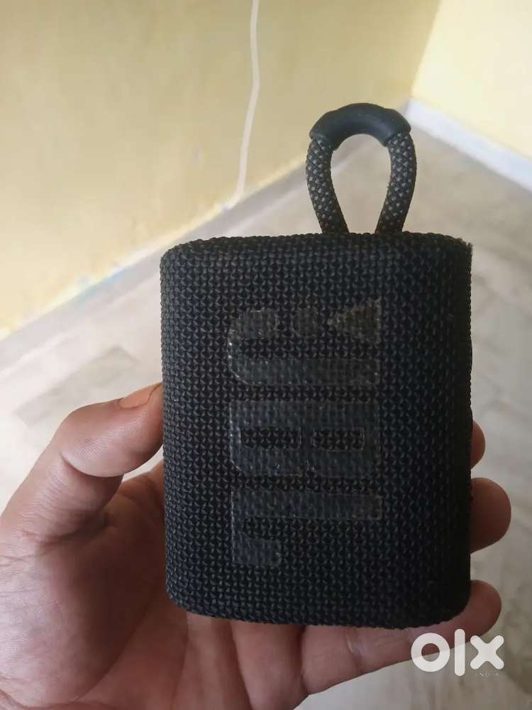 Jbl go 3 Bluetooth speaker