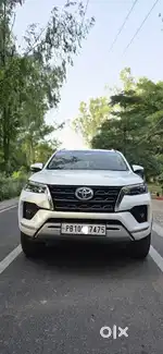 Toyota Fortuner 4X2 AT 2.8 Diesel, 2022, Diesel