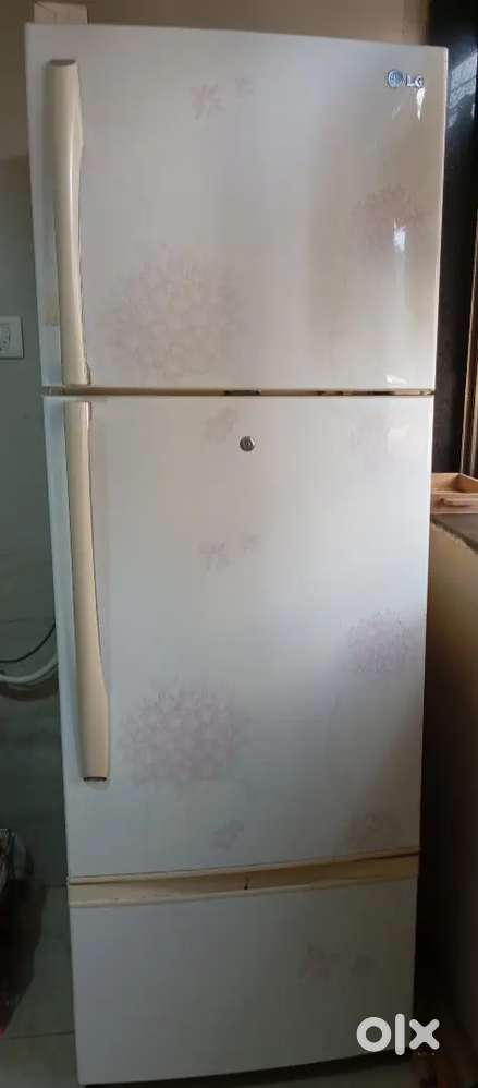 Refrigerator, 4 Burner Automatic Gas, Aquaguard Water Purifier,Fridge