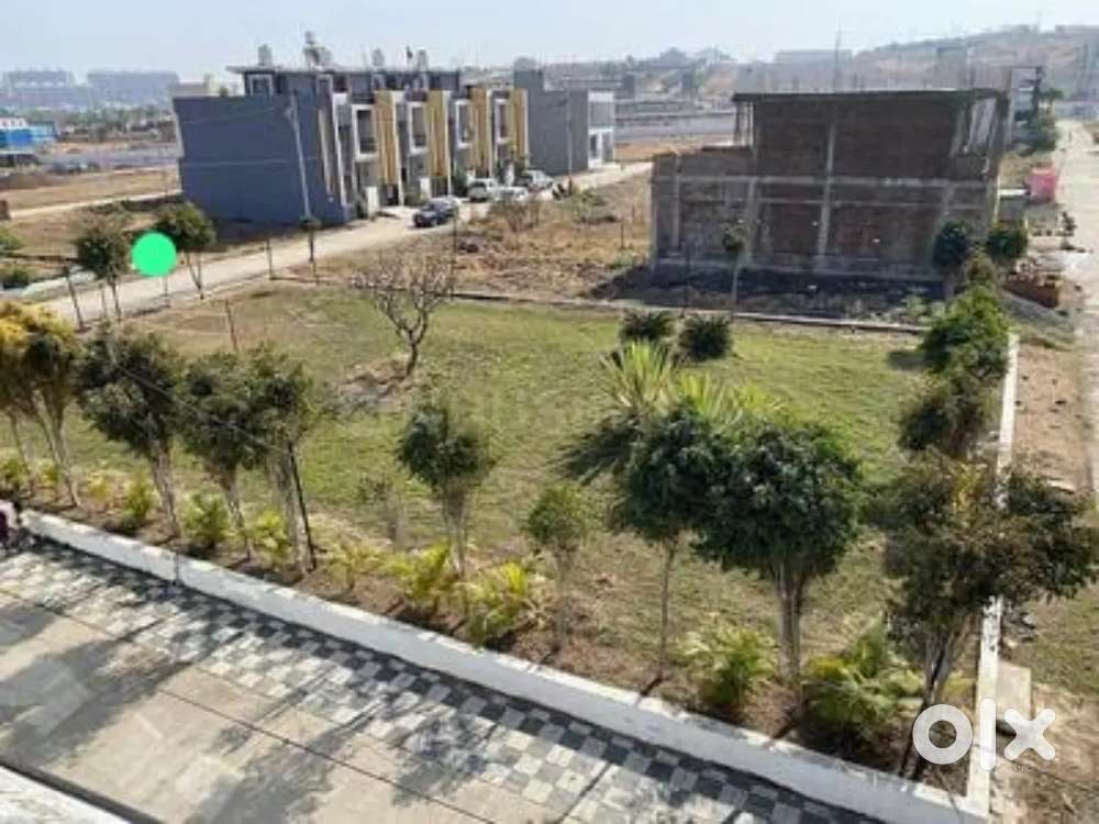 1000sqft corner plot in silicon city