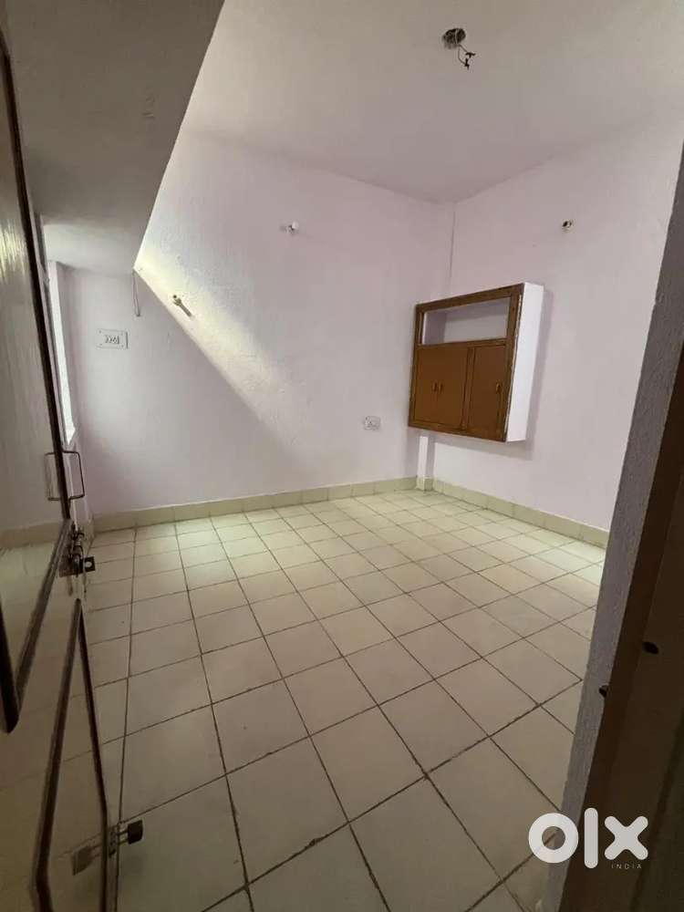 2BHK Semi-furnished flat for rent