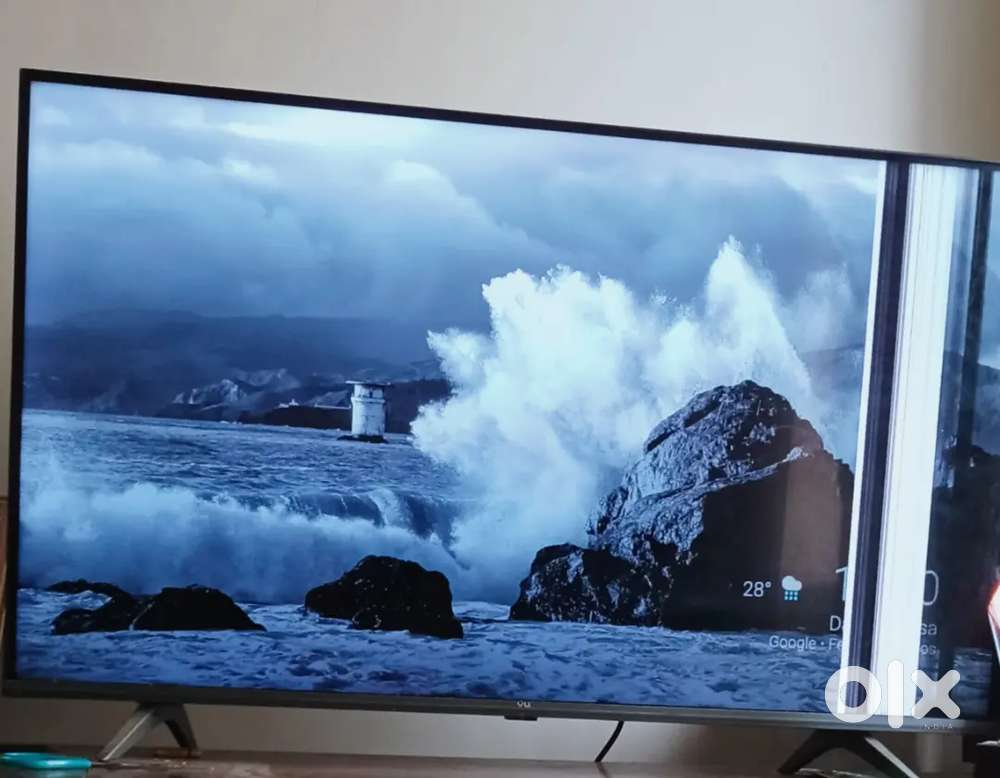 Broken led 43inch smart tv  for 5000