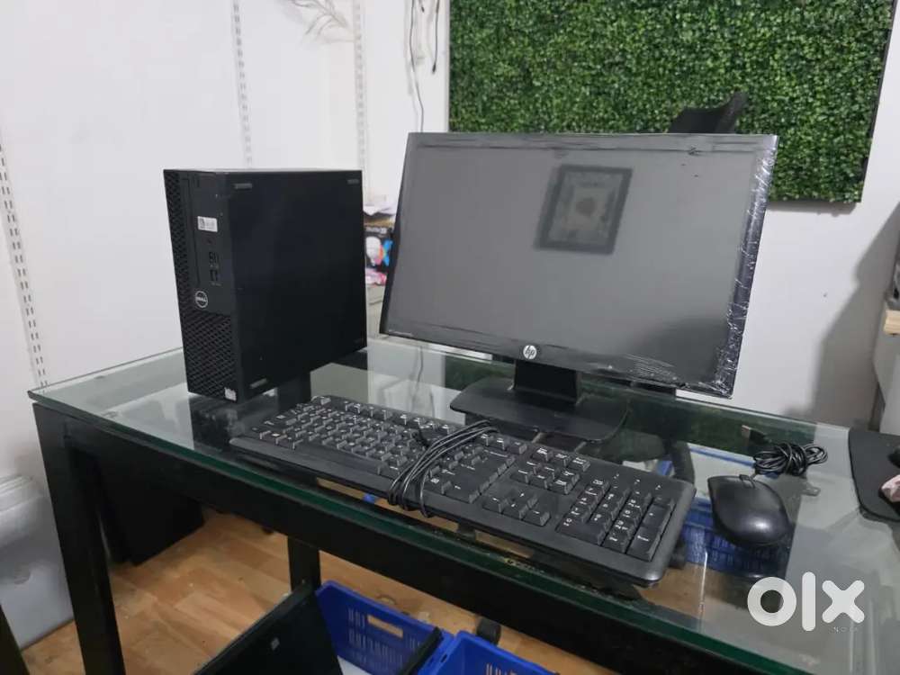 Pc computer. Dell hp Lenovo apple