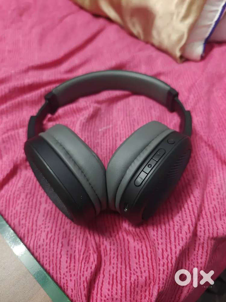 Boat Rockerz 460 bluetooth headphone with MIC