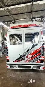 Multi Car Tempo Workshop Dending patch work, Painter, Auto Electrician