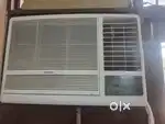 Two acs big window ac hitachi and small ac lg