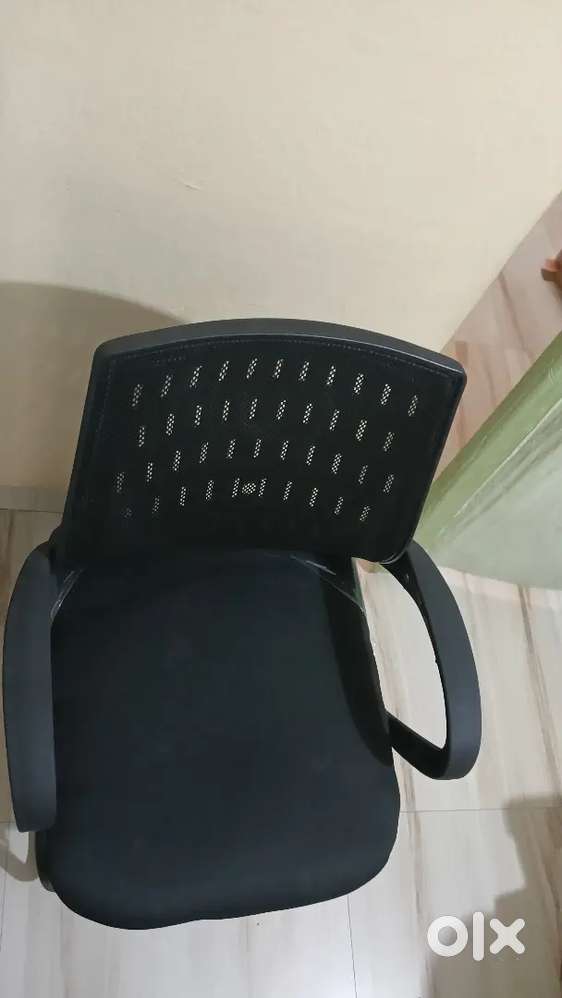 Comfortable Visitor/Office Chair