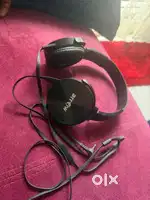 Arrow headphones