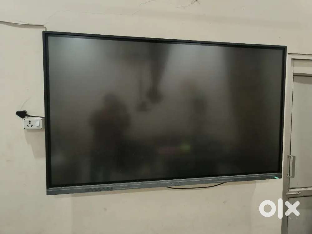 Digital Board & 4K PTZ Camera