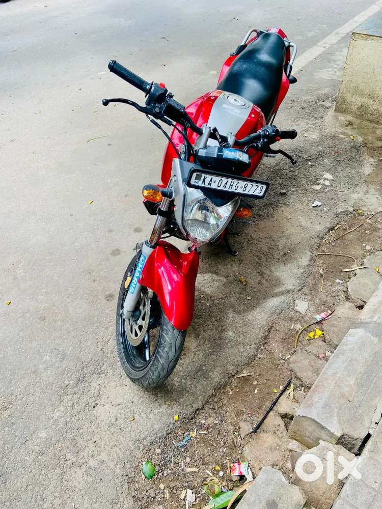 Well-Maintained Yamaha Fazer 2011 for Sale!