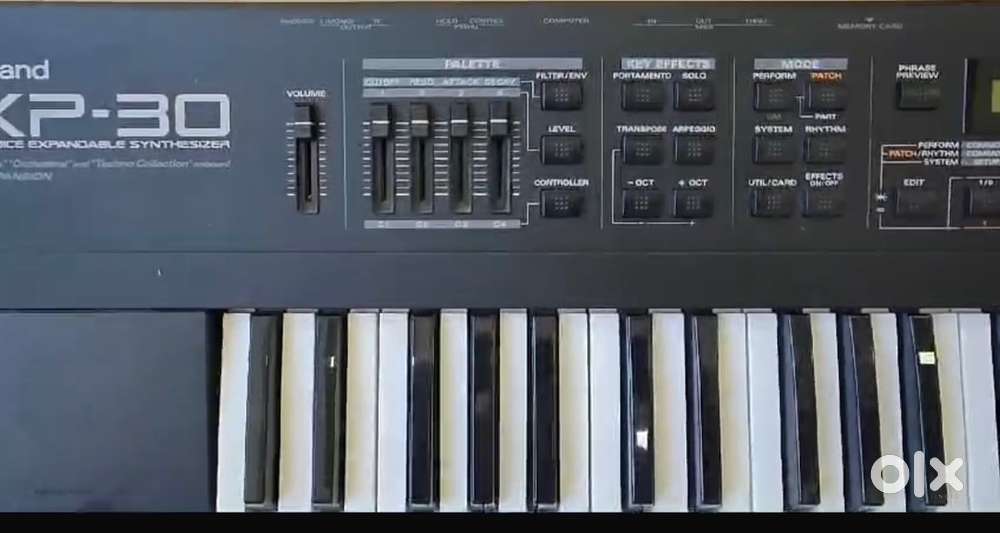 Roland xp 30 imported and roland um one mk 2 midi cable new condition