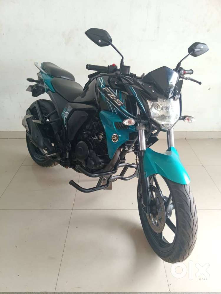 YAMAHA FZ V2 2015 CYAN BLUE COLOR