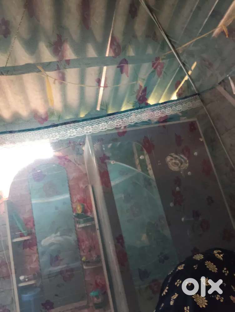 Charging auto and petrol tempo