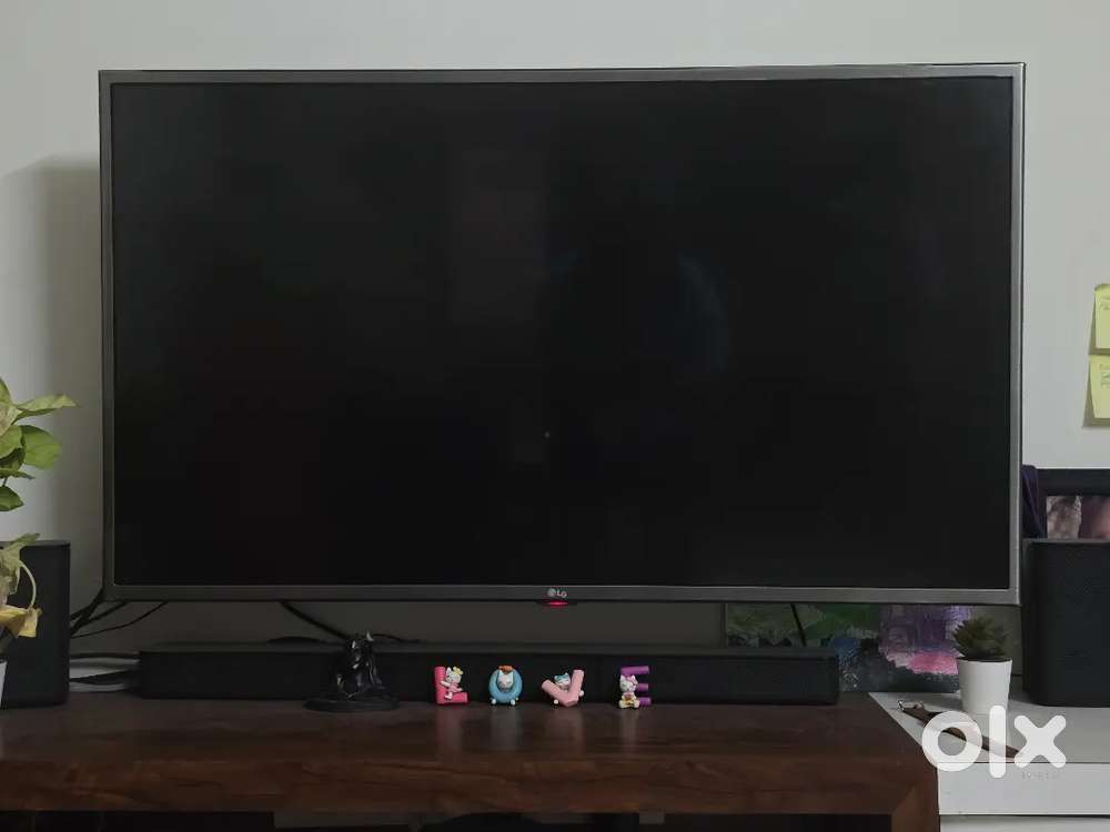 LG 4k UltraHD TV - 43 Inches - Working Condition