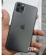 Iphone 11 pro max 256 black New condition