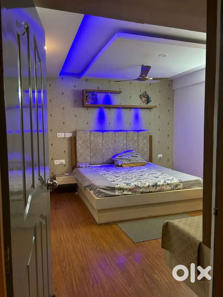 3bhk fully furnished flat faizabad road BBD green city chinhat Lko.