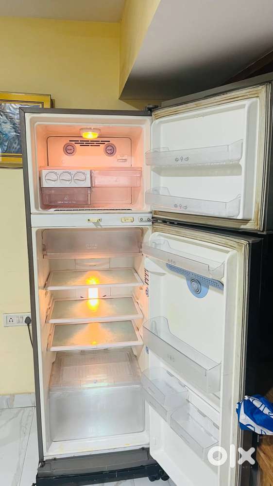 LG 390 liter double door 3 star Refrigerator