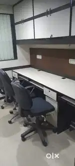 1 cabin 7 sitting office space in laxmi nagar