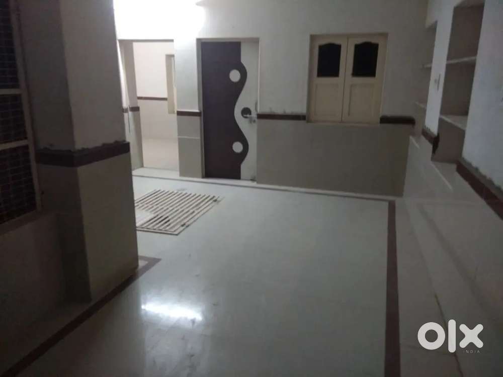 3BHK avilable for vegitarian family