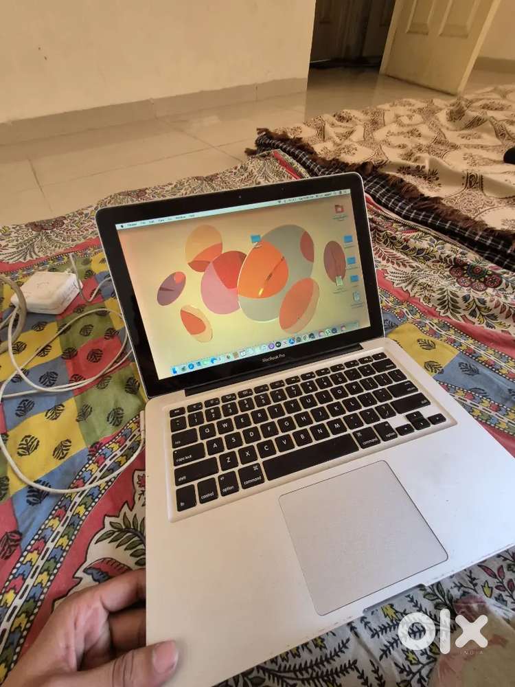 Macbook pro i5