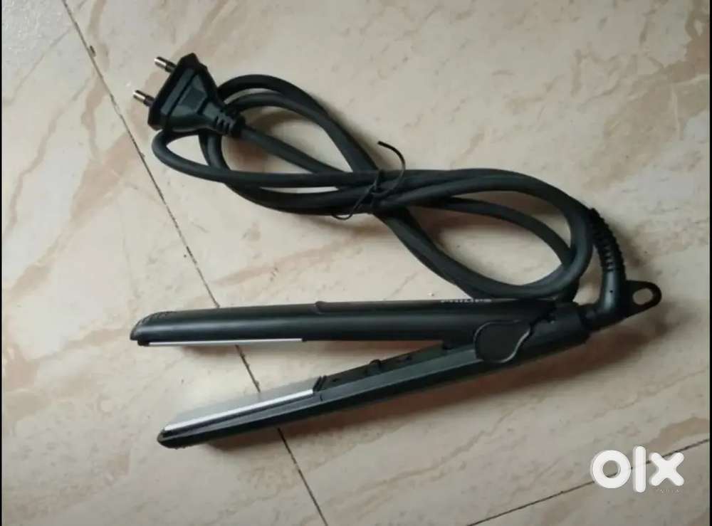 Hair straightener bilkul new condition me hai