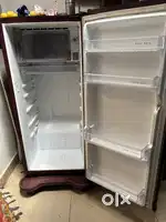 Whirlpool refrigerator l (model: Genius 205 CL5 plus 3S winered color)