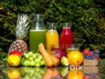 Helper in juice shop