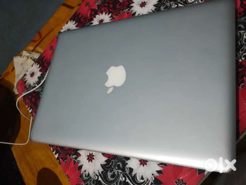 MacBook Pro 1278