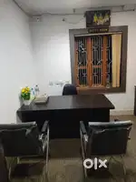 RECEPTIONIST (FEMALE)