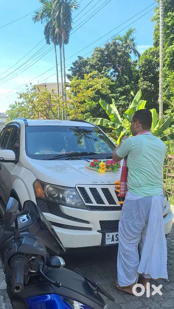 Mahindra XUV500 2015
