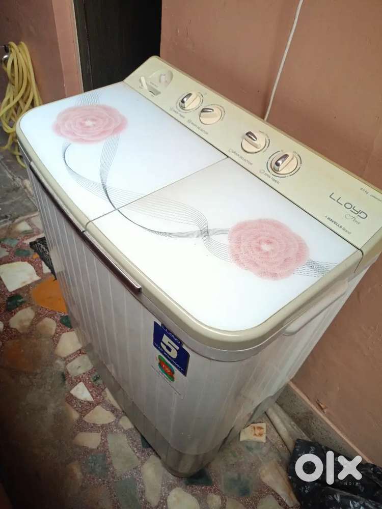 Lloyd company washing machine