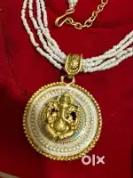 Beautiful fasion Jwellery next to original
