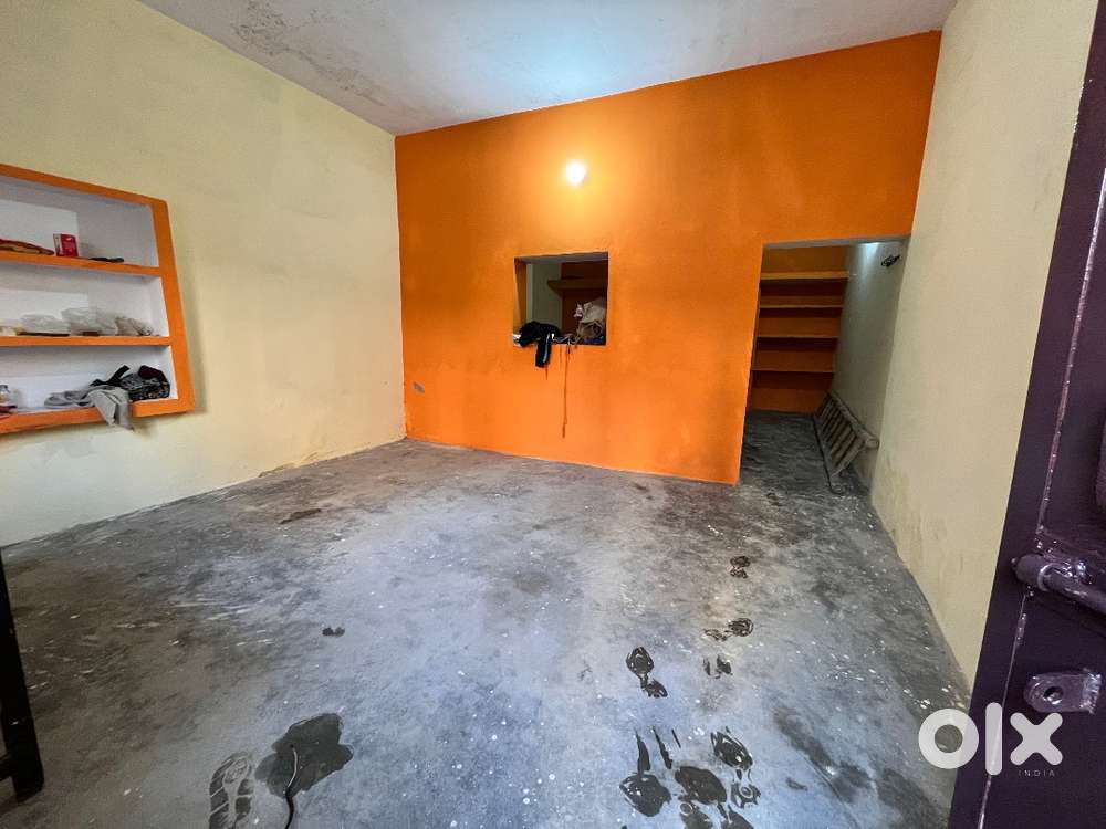 Independent house for rent two big room 24 hour water lots of space