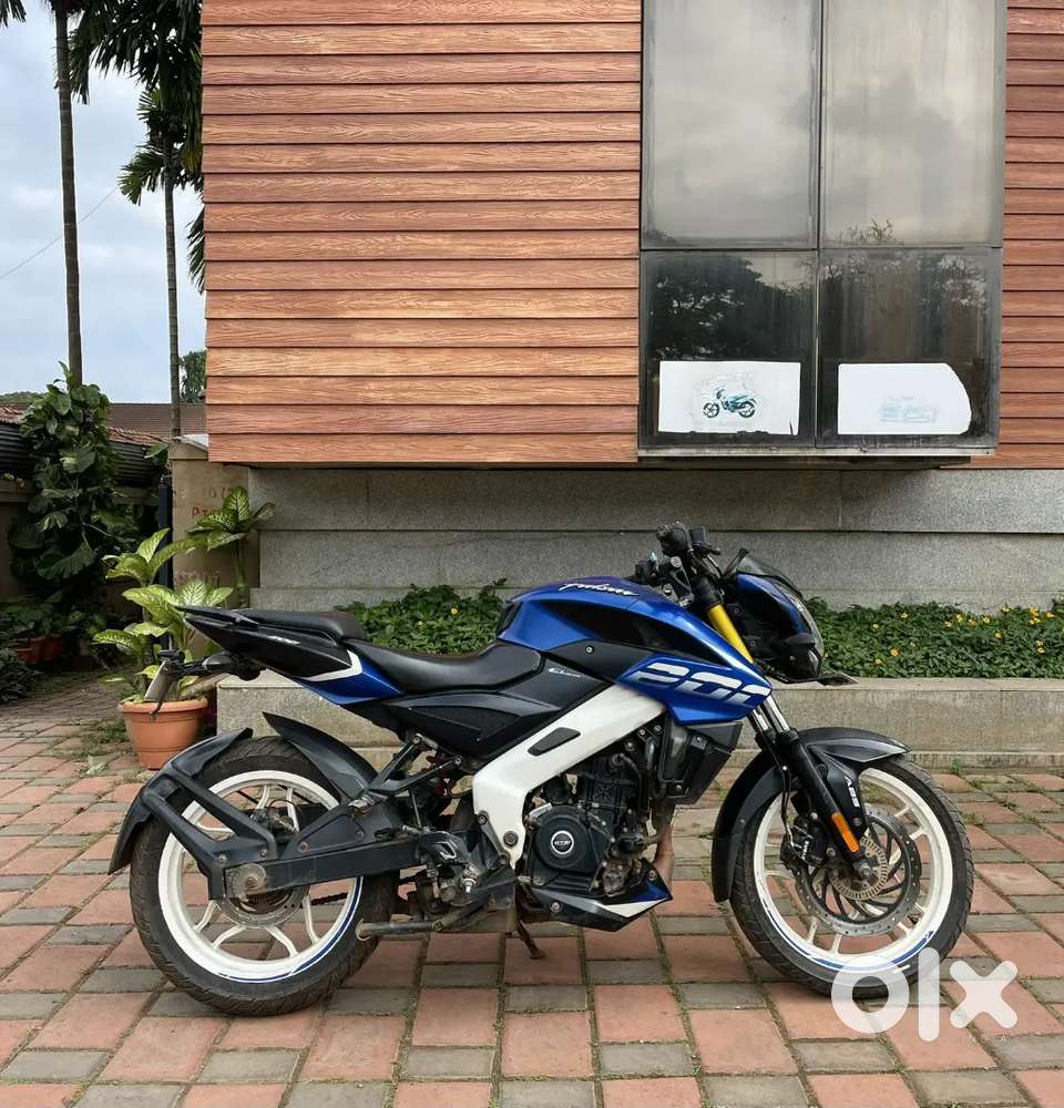 Bajaj Pulsar NS200