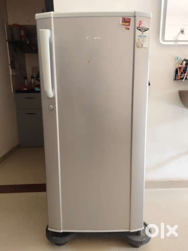Fridge for sale 6000