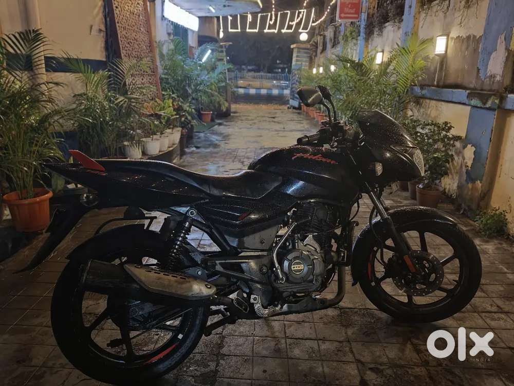 PULSAR 125 .