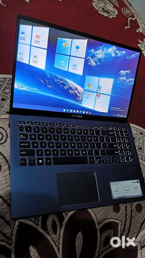 Asus vivobook i3 8th generation 4 GB Ram 256 GB SSD nvme