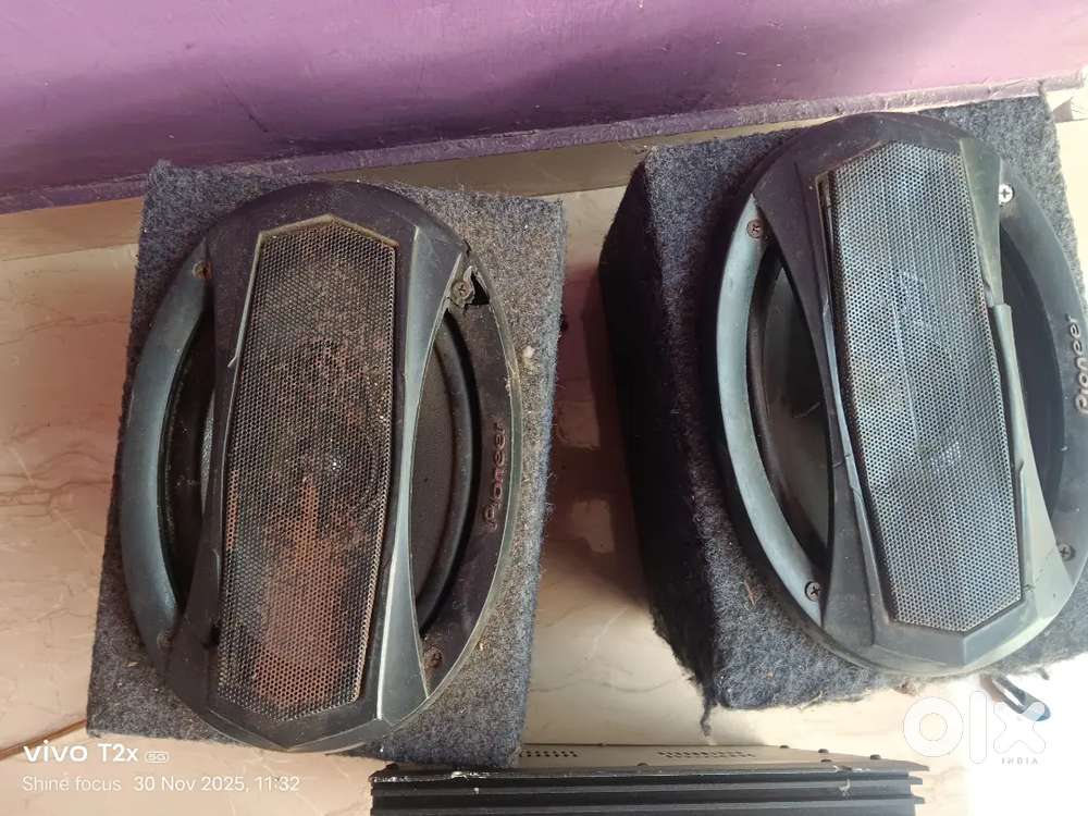 Pioneer speaker and bose amp