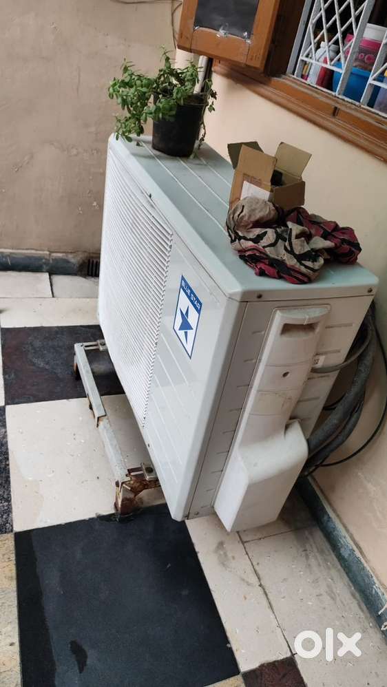 1.5 ton AC blue star Sell