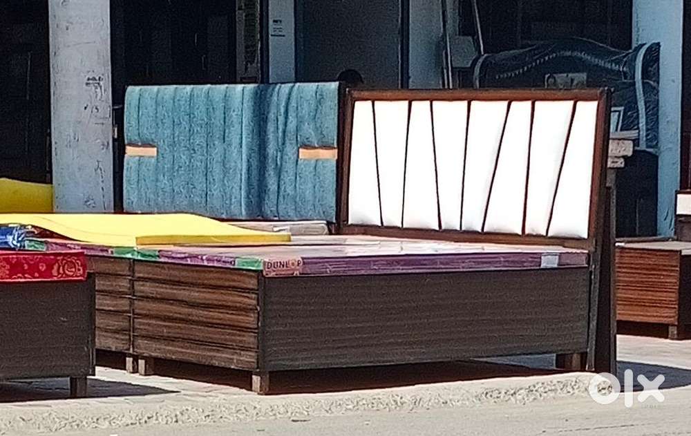 Double bed hight back degine