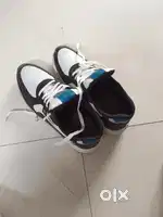 Shoe white and black 400