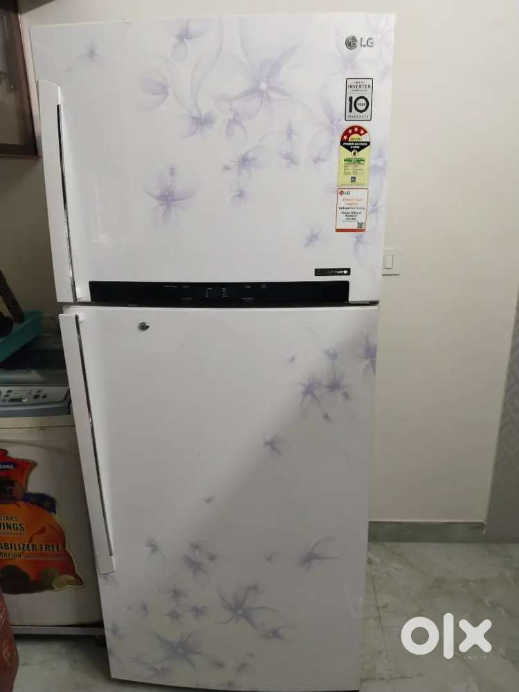 A brand new LG refrigerator GL-T542GDWL