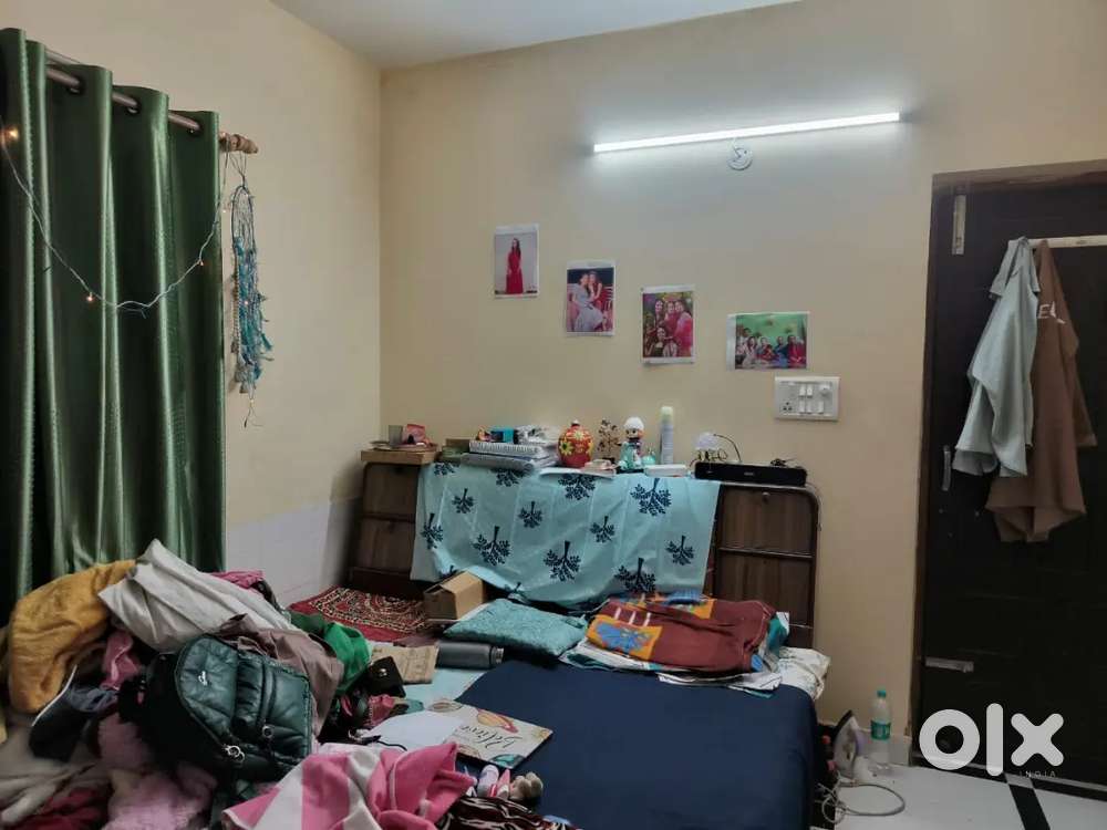 Independent 1 Room Set at Race Course Road for Girls  Dehradun