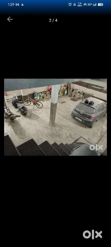 A hall of 900 sq feet