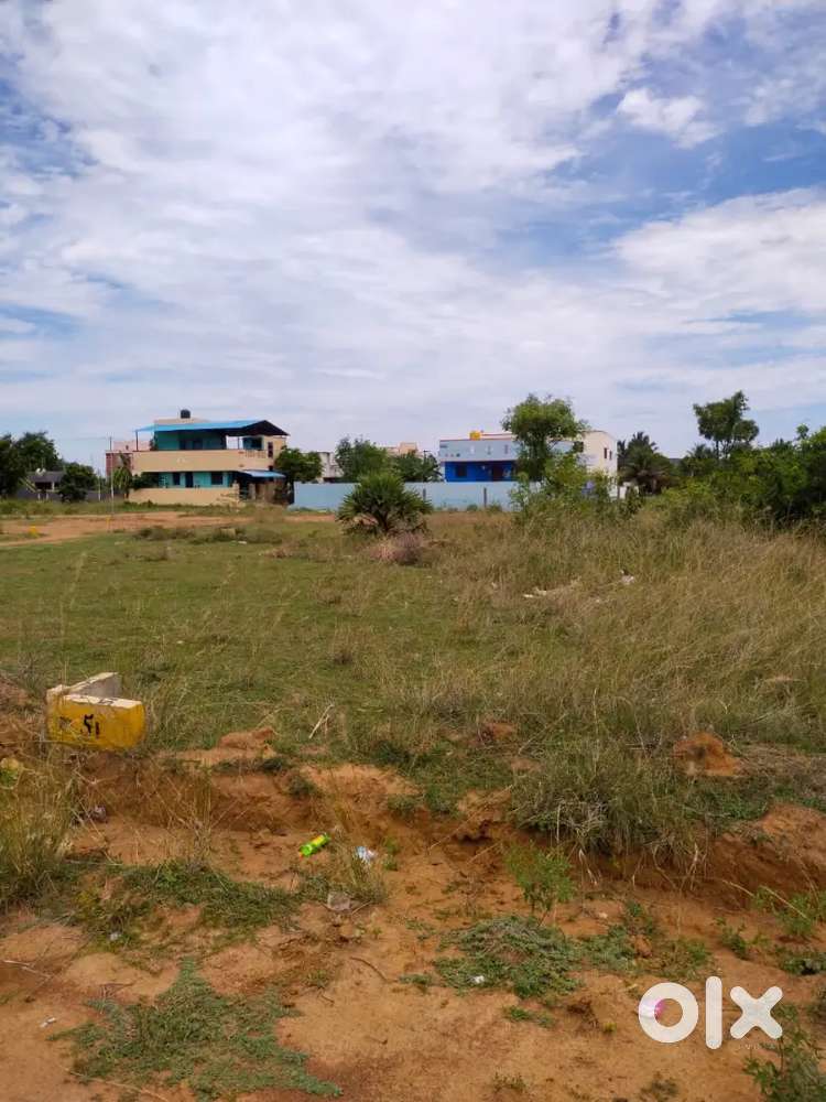 Land at Guduvanchery in main area