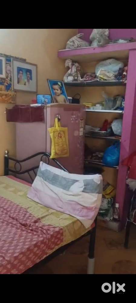 land with home sales in pallikaranai