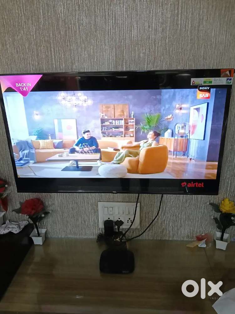 TCL Q LED 43 INCH 4 MONTHS OLD
