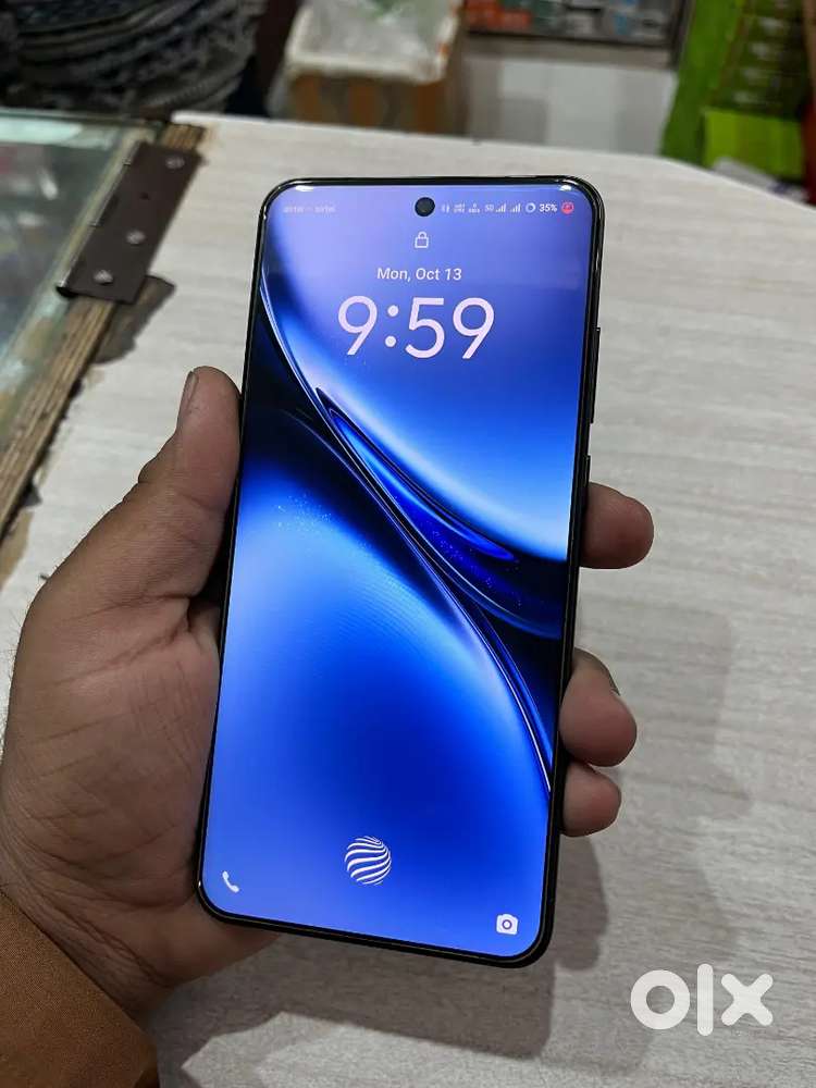 Vivo x200 12 256 warrenty