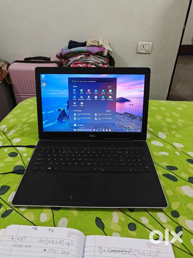 Dell Inspiron laptop 1TB HDD 4gb ram 15.6inch display